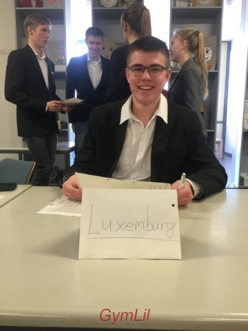 Der Regierungschefs Luxemburgs in der Pause